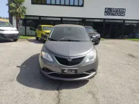 Usata Lancia Ypsilon Silver 69 CV (50 kW) 2016 Grigio Utilitaria