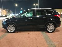 Usata Ford Kuga 150 CV (110 kW) 2015 Nero SUV