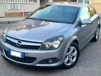 Usata Opel Astra GTC Cosmo 101 CV (74 kW) 2007 Grigio Berlina
