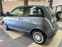 usata Lancia Ypsilon 1.2 69 CV Platino ok neopatentati