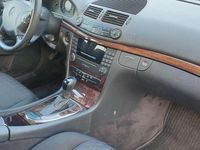 Usata Mercedes E220 Classic 150 CV (110 kW) 2006 Blu/azzurro Station wagon