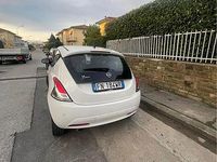 Usata Lancia Ypsilon Gold 69 CV (50 kW) 2018 Bianco Utilitaria