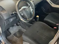 Usata Toyota Yaris 69 CV (50 kW) 2010 Grigio Utilitaria