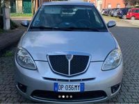 Usata Lancia Ypsilon 60 CV (44 kW) 2008 Argento Utilitaria