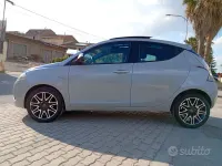 Usata Lancia Ypsilon Platinum 69 CV (50 kW) 2016 Grigio Utilitaria