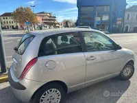 Usata Lancia Ypsilon 60 CV (44 kW) 2004 Grigio Utilitaria