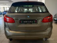 Usata BMW 220 Active Tourer Luxury Line 190 CV (139 kW) 2016 Blu Monovolume