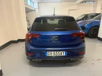 Usata VW Polo R-line 95 CV (69 kW) 2021 Blu Utilitaria