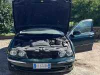 Usata Jaguar X-type 156 CV (114 kW) 2002 Verde Berlina