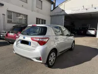 Usata Toyota Yaris Hybrid Active 73 CV (53 kW) 2019 Argento Berlina