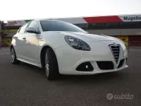 Usata Alfa Romeo Giulietta Quadrifoglio 235 CV (172 kW) 2010 Bianco Utilitaria