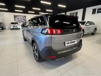 Usata Peugeot 5008 S 131 CV (96 kW) 2023 Grigio SUV