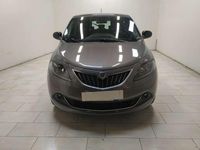 Usata Lancia Ypsilon Gold 70 CV (51 kW) 2021 Grigio pastello Utilitaria
