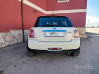 Usata Mini Cooper Coupé 112 CV (82 kW) 2011 Beige Coupé