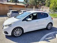 Usata Peugeot 208 Active 75 CV (55 kW) 2015 Bianco Utilitaria