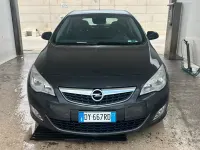 Usata Opel Astra 125 CV (91 kW) 2010 Grigio Berlina