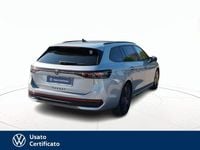 Begagnad VW Passat R-line 150 HK (110 kW) 2024 Grå Kombi