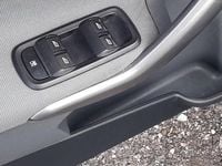 Usata Ford Fiesta Titanium 70 CV (51 kW) 2011 Blu Berlina