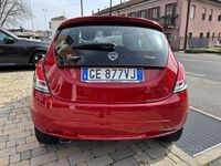 Usata Lancia Ypsilon Gold 70 CV (51 kW) 2021 Rosso Utilitaria