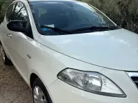 Usata Lancia Ypsilon 60 CV (44 kW) 2013 Bianco Utilitaria