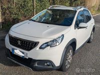 Usata Peugeot 2008 Active 82 CV (60 kW) 2016 Bianco SUV