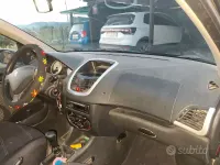 Usata Peugeot 206 60 CV (44 kW) 2009 Nero Berlina