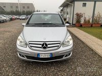 Usata Mercedes B180 109 CV (80 kW) 2005 Grigio Monovolume