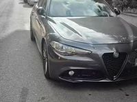 Begagnad Alfa Romeo Giulia 180 HK (132 kW) 2018 Grå Sedan