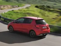 Usata Toyota Yaris Active 101 CV (74 kW) 2016 Bianco Utilitaria