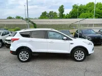 Usata Ford Kuga Titanium 150 CV (110 kW) 2015 Bianco pastello SUV