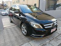 Usata Mercedes B200 135 CV (99 kW) 2012 Nero Monovolume