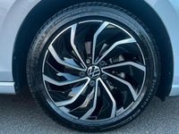 Usata VW Golf VIII Life 115 CV (84 kW) 2022 Grigio Berlina