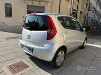Usata Opel Agila Enjoy 68 CV (50 kW) 2012 Grigio Utilitaria