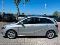 Usata Mercedes B180 109 CV (80 kW) 2017 Iridium Utilitaria