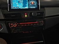 Usata BMW 218 Active Tourer Efficient Dynamics 150 CV (110 kW) 2017 Bianco Monovolume