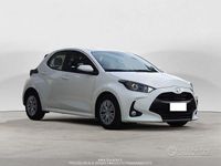 Usata Toyota Yaris Business Edition 72 CV (52 kW) 2022 Bianco Utilitaria