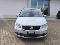 Usata VW Touran Highline 105 CV (77 kW) 2010 Grigio Monovolume