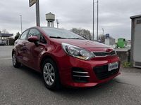 Usata Kia Rio Active 86 CV (63 kW) 2016 Rosso pastello Utilitaria