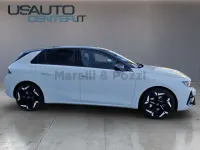 Usata Opel Astra Elegance 225 CV (165 kW) 2024 Bianco Utilitaria