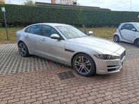 Usata Jaguar XE Pure 180 CV (132 kW) 2016 Grigio Berlina
