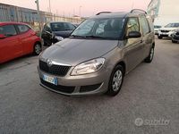 Usata Skoda Roomster 70 CV (51 kW) 2011 Grigio Monovolume