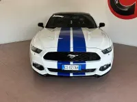 Usata Ford Mustang Fastback 314 CV (230 kW) 2017 Bianco Coupé