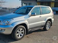 Usata Toyota Land Cruiser Executive 172 CV (126 kW) 2005 Argento SUV