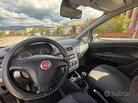 Usata Fiat Grande Punto 75 CV (55 kW) 2012 Bianco Utilitaria