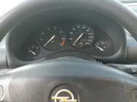Usata Opel Corsa 90 CV (66 kW) 1999 Grigio Berlina