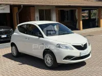 Usata Lancia Ypsilon Platinum 85 CV (62 kW) 2016 Bianco Utilitaria