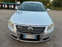 Usata VW Passat S 105 CV (77 kW) 2007 Grigio Berlina