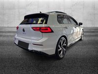 Usata VW Golf VIII R-line 150 CV (110 kW) 2022 Bianco pastello Berlina