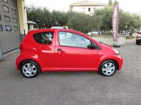 Usata Toyota Aygo 68 CV (50 kW) 2008 Rosso Utilitaria