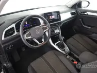 Usata VW T-Roc Life 116 CV (85 kW) 2025 Nero perla SUV
